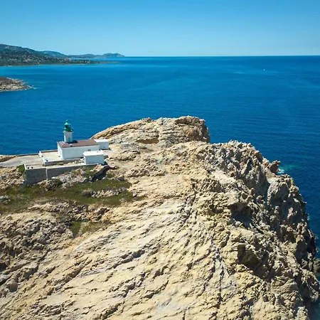 Lägenhet T2 A Rousse Proche Et Centre LʼÎle-Rousse